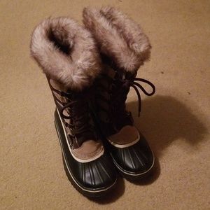 Womens snow boots